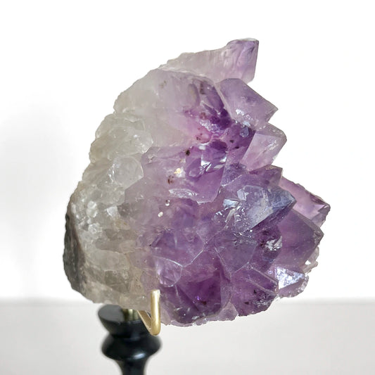 Amatista en pedestal, Número37, Mineral, Gabinete de Curiosidades