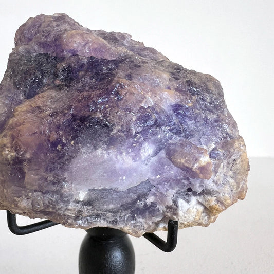 número 37 minerales coquimbita en pedestal