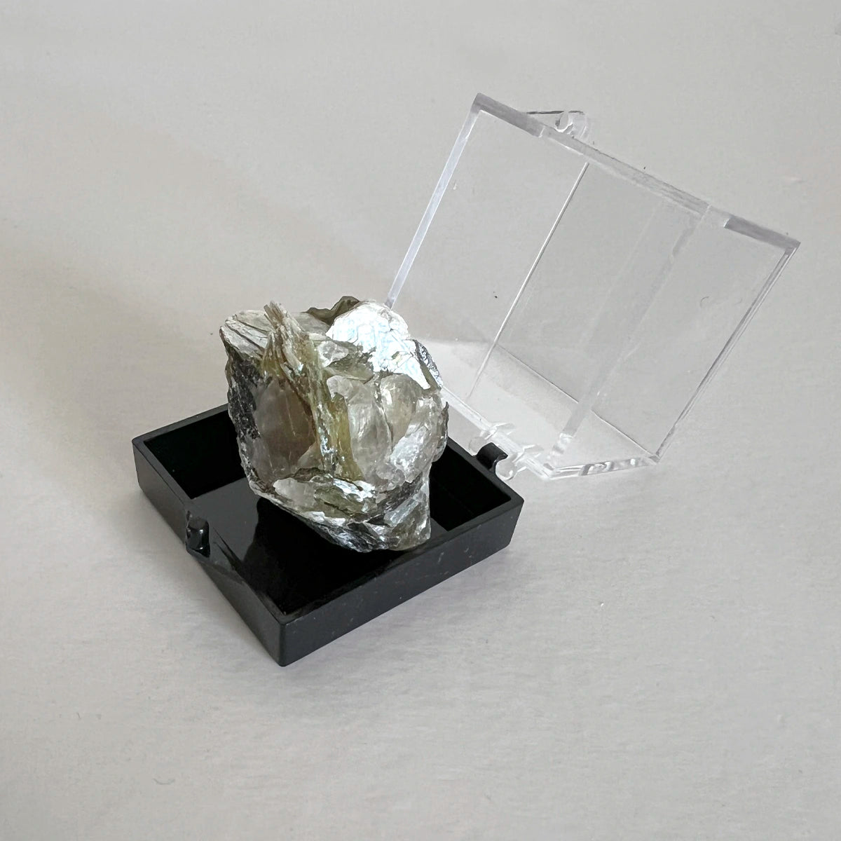 Número37 mica verde minerales