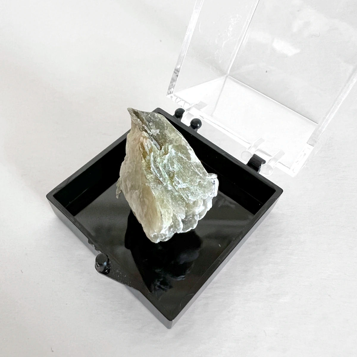 Número37 mica verde minerales