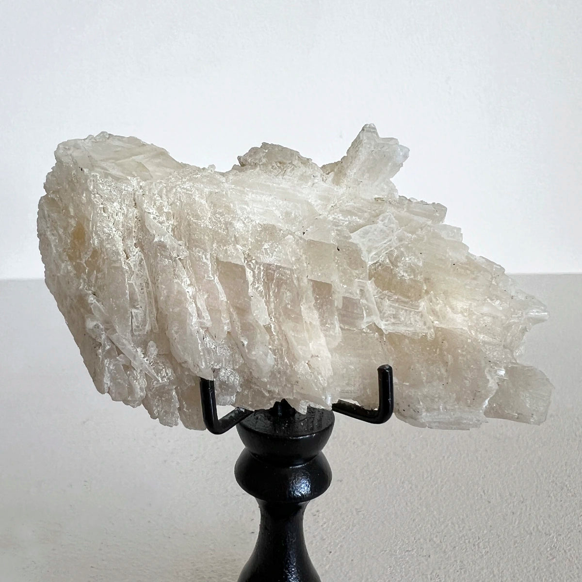 Número37 selenita cristalizada pedestal minerales