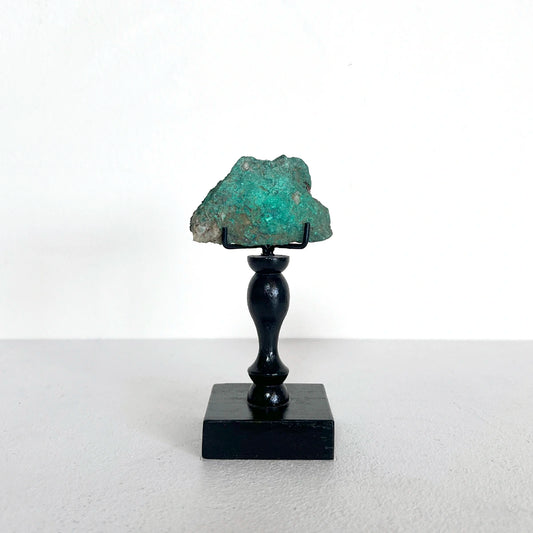 Numero 37 Crisocola en pedestal Minerales