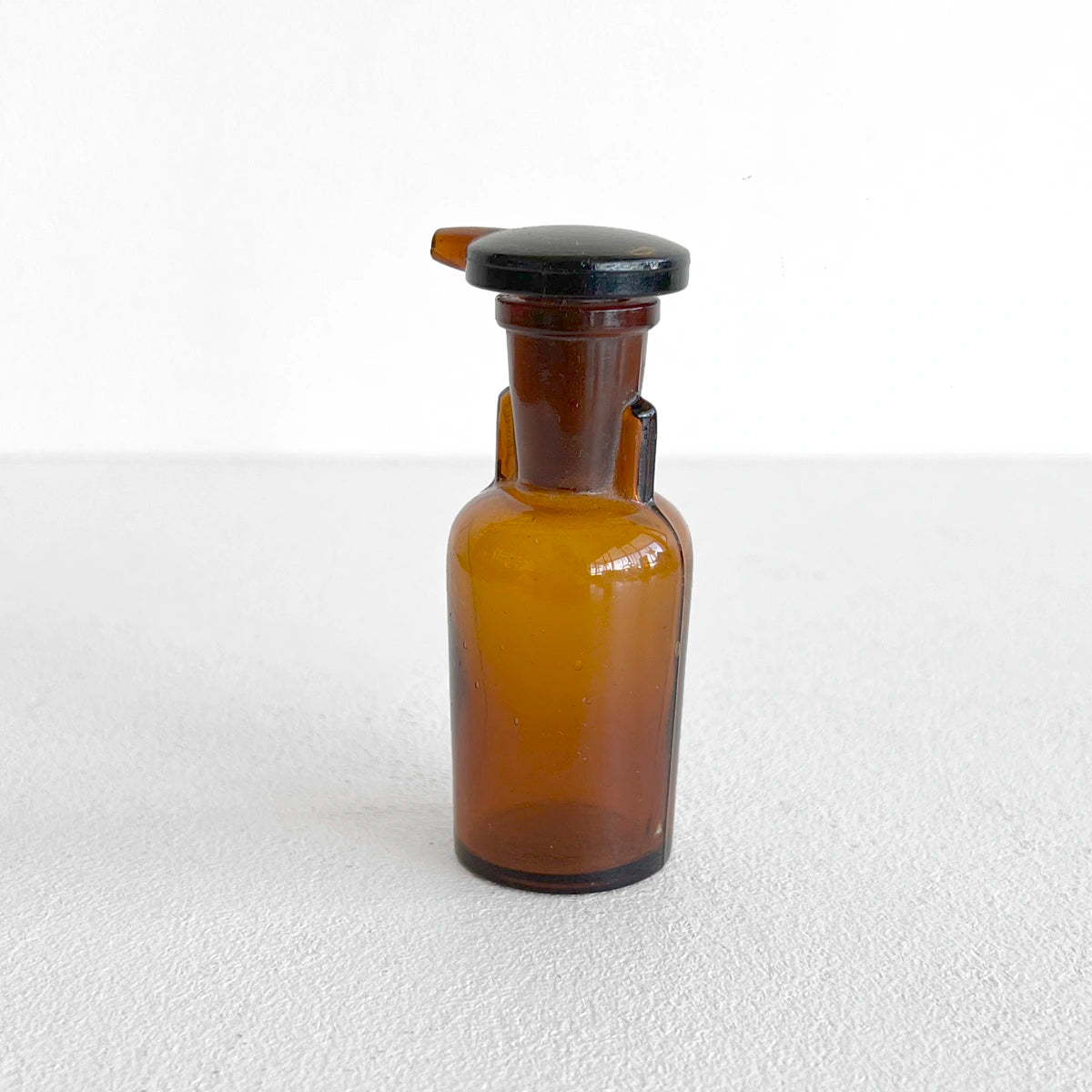 Número37 Gotario de vidrio color ámbar, ca. 1930 antigüedad decoración 