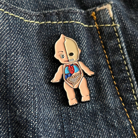 Pin metálico kewpie prendedor
