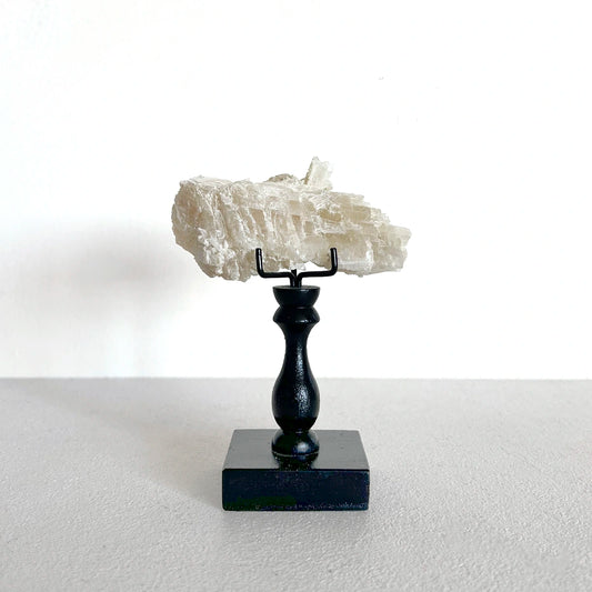 Número37 selenita cristalizada pedestal minerales 